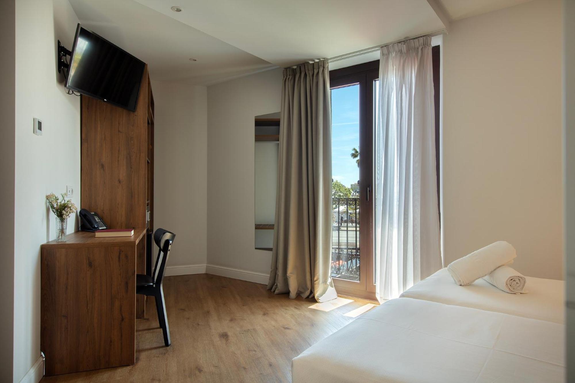Som Nit Port Vell Hotel Barcelona Exterior photo