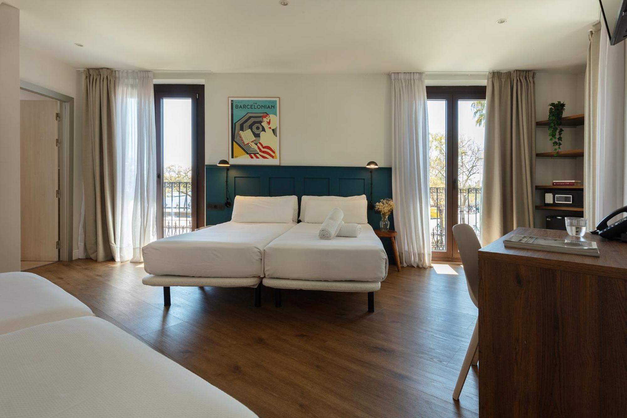 Som Nit Port Vell Hotel Barcelona Exterior photo